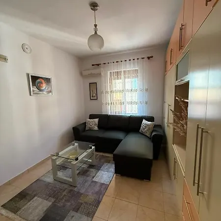 Daire Cozy In Tiran
